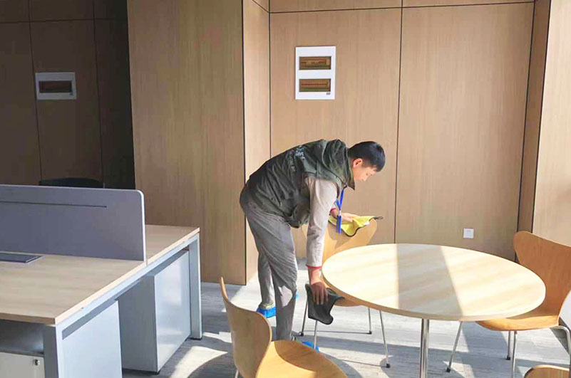 上?？的澜】倒芾碛邢薰究諝庵卫?></div>
                                            <div   id=