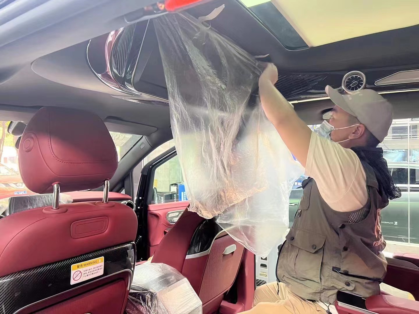 如何知道新車是否甲醛超標，車內異味如何解決