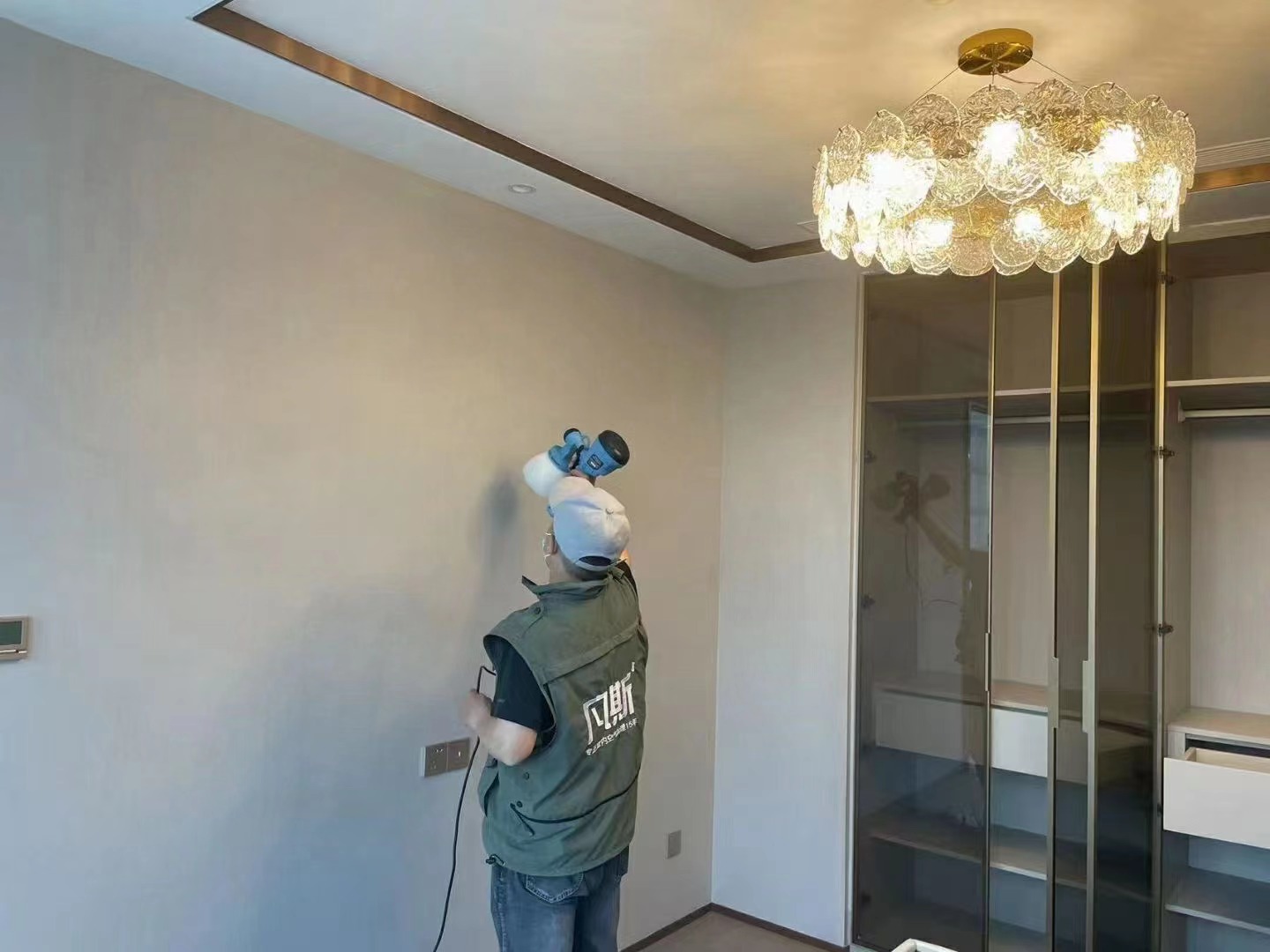 新房裝修所使用的膠水都是有甲醛的嘛？膠水能不能替代