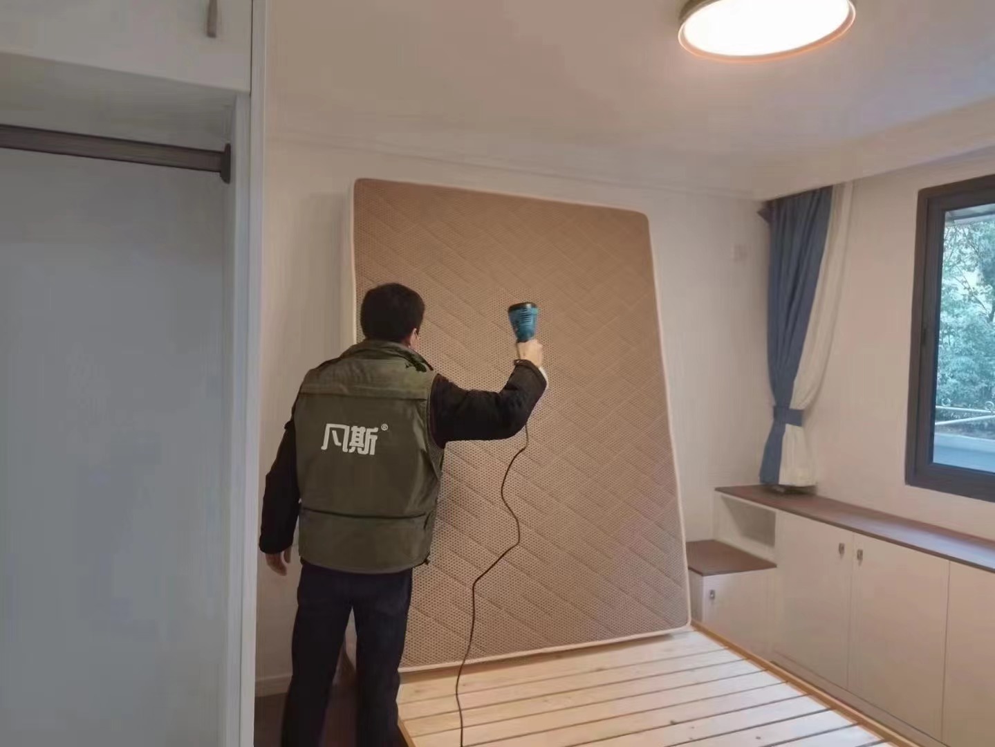 鞋子味道太大，影響生活了怎么辦