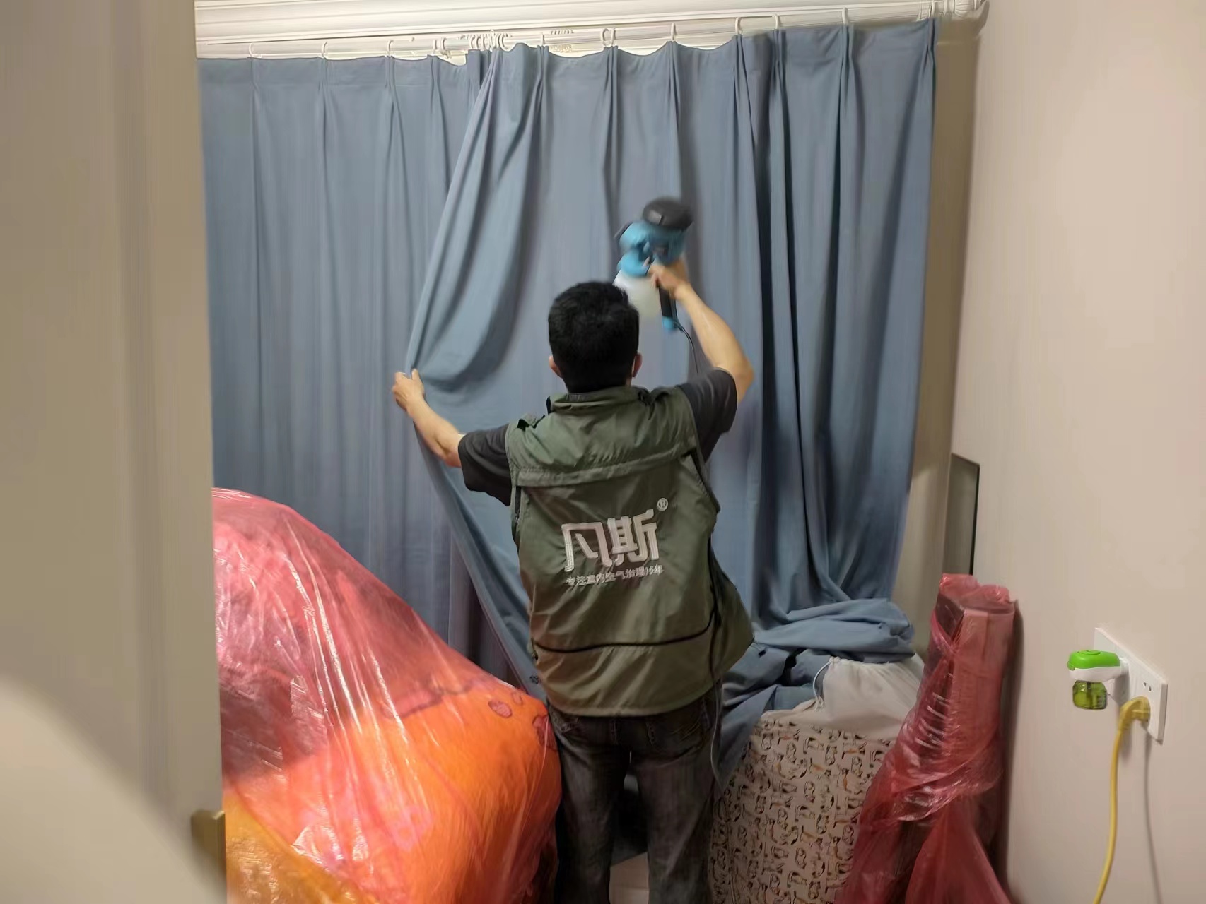 如何選擇全屋定制的板材，才能讓室內(nèi)甲醛含量最低